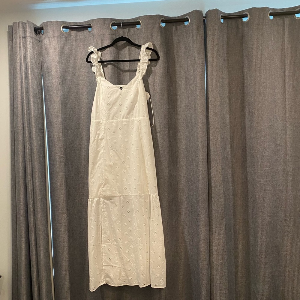 Pretty H&M Eyelet Dress